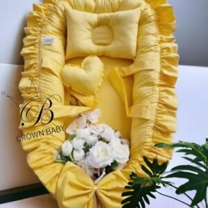 FIRFIR BABYNEST  IN YELLOW!