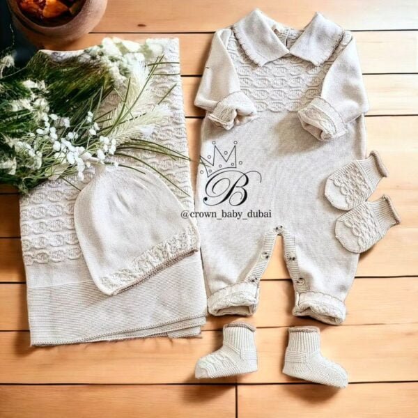 WINTER COLLECTION SET IS OF 5 PCS